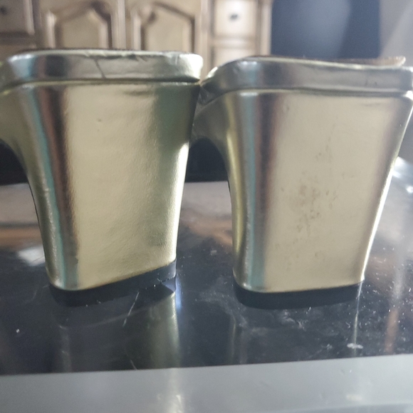 Vtg gold 2.5"h Mules - Picture 3 of 8